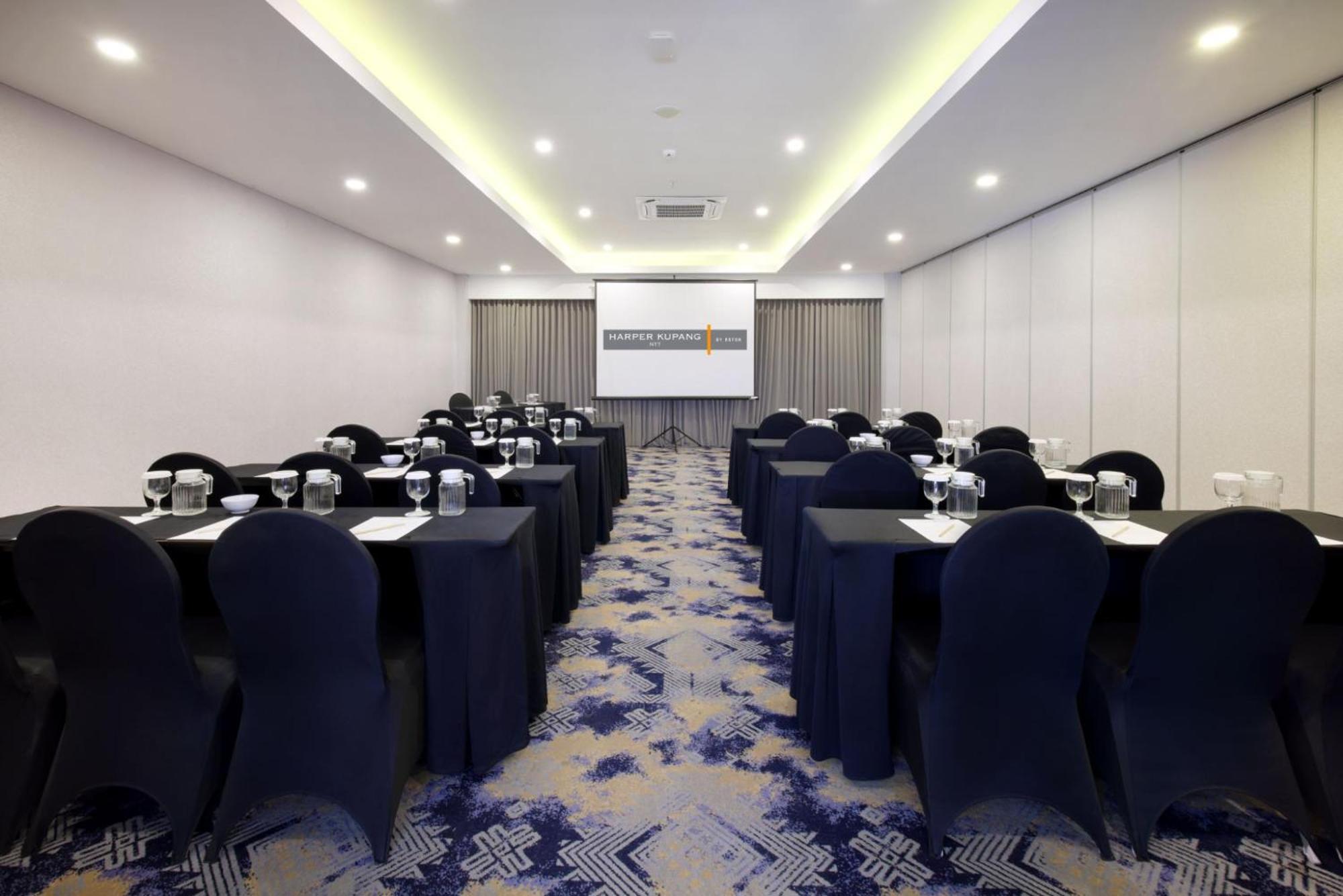 Harper Kupang By Aston Hotel Exterior foto